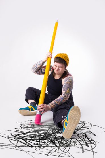 Graafikon huuto tarranaamalla
